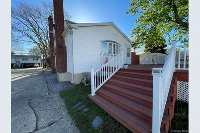 581 Grand Avenue, Lindenhurst, NY 11757 - Photo 34