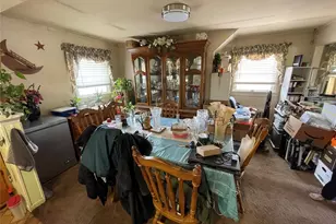 581 Grand Ave, Lindenhurst, NY 11757 - Photo 22