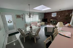 581 Grand Ave, Lindenhurst, NY 11757 - Photo 12