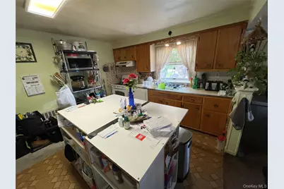 581 Grand Avenue, Lindenhurst, NY 11757 - Photo 20