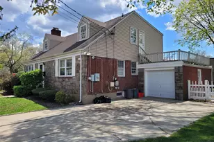 33 Nassau Blvd, West Hempstead, NY 11552 - Photo 6