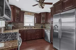 171 Annuskemunnica Rd, Babylon, NY 11702 - Photo 4