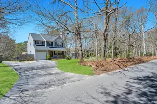 343 Oak Ave, Flanders, NY 11901 - Photo 2