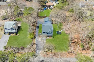 343 Oak Ave, Flanders, NY 11901 - Photo 4