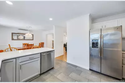 343 Oak Avenue, Flanders, NY 11901 - Photo 18