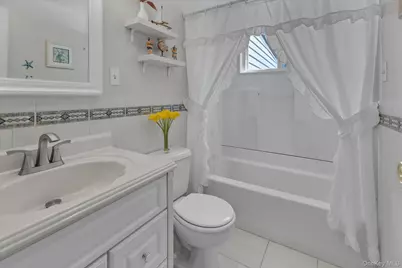 25 Deville Drive, Selden, NY 11784 - Photo 14