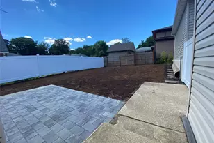 9 Nassau Rd, Glen Cove, NY 11542 - Photo 14