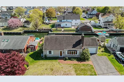 10 Bunny Lane, Amityville, NY 11701 - Photo 24