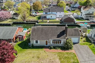 10 Bunny Ln, Amityville, NY 11701 - Photo 24