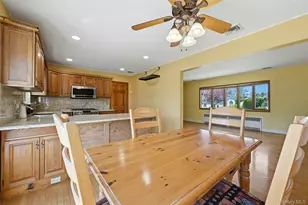10 Bunny Ln, Amityville, NY 11701 - Photo 10