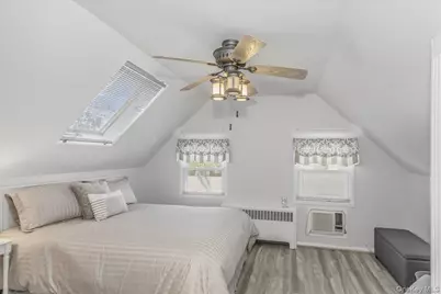 25 Summit Lane, Levittown, NY 11756 - Photo 14