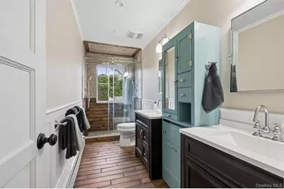 5 Maryland Boulevard, Hampton Bays, NY 11946 - Photo 10