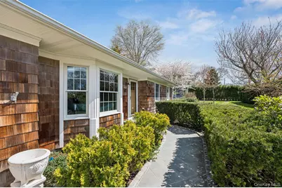 5 Maryland Boulevard, Hampton Bays, NY 11946 - Photo 4