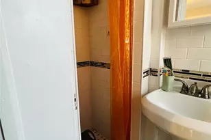 21-13 25th Rd, Astoria, NY 11102 - Photo 4