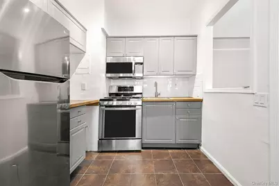 83-09 Leffert, Kew Gardens, NY 11415 - Photo 1