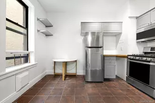 83-09 Leffert, Kew Gardens, NY 11415 - Photo 2