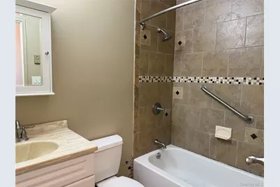 58 Harbor Road N, Amityville, NY 11701 - Photo 14