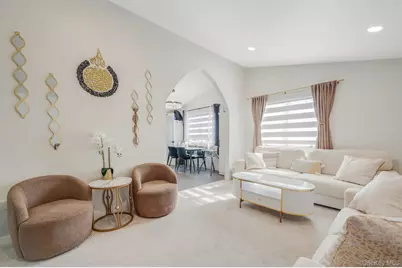 16 Riviera Parkway, Lindenhurst, NY 11757 - Photo 8