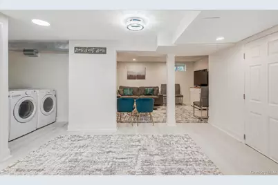 16 Riviera Parkway, Lindenhurst, NY 11757 - Photo 26