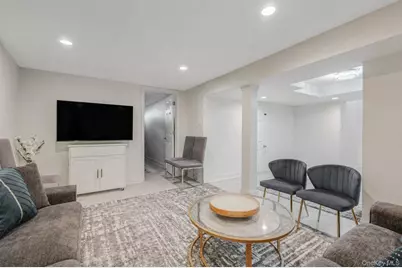 16 Riviera Parkway, Lindenhurst, NY 11757 - Photo 22