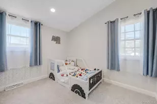 16 Riviera Pkwy, Lindenhurst, NY 11757 - Photo 16