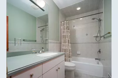 10 Rockingham Road, Spring Valley, NY 10977 - Photo 30
