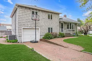 39 Warwick Pl, Port Washington, NY 11050 - Photo 20