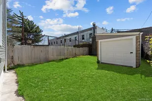 205-28 116 Rd, Saint Albans, NY 11412 - Photo 2