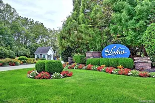 113 Erin Ln, East Setauket, NY 11733 - Photo 4