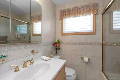 25 Bayview Avenue, Babylon, NY 11702 - Photo 14