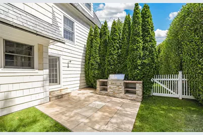 299 Narrow Lane, Southampton, NY 11968 - Photo 14