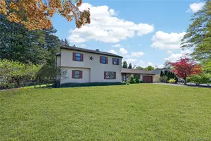 61 Crestwood Dr, Huntington Station, NY 11746 - Photo 38