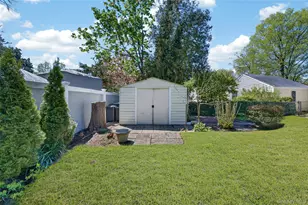 61 Crestwood Dr, Huntington Station, NY 11746 - Photo 36