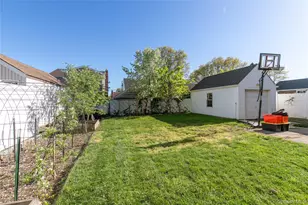 1067 Theodora St, Franklin Square, NY 11010 - Photo 26