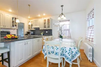 1067 Theodora Street, Franklin Square, NY 11010 - Photo 6