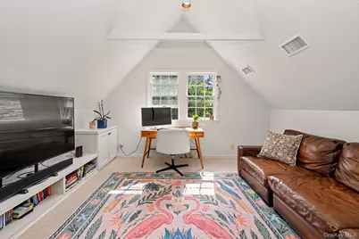 224 Old Colony Road, Hartsdale, NY 10530 - Photo 28
