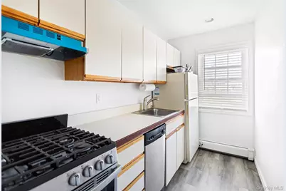 460 Old Town Road #19H, Port Jefferson Station, NY 11776 - Photo 6