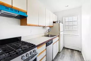460 Old Town Rd, Port Jefferson Station, NY 11776 - Photo 6