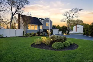 237 Woodlawn Ave, Saint James, NY 11780 - Photo 2