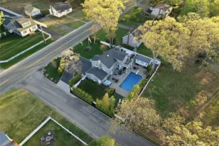237 Woodlawn Ave, Saint James, NY 11780 - Photo 34