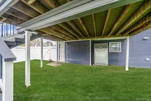 110 Stephen Rd, Bayport, NY 11705 - Photo 10