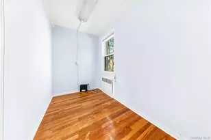 71-46 Little Neck Pkwy, Bellerose, NY 11426 - Photo 10