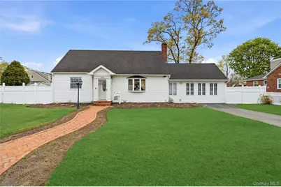 1333 13th Street, West Babylon, NY 11704 - Photo 1