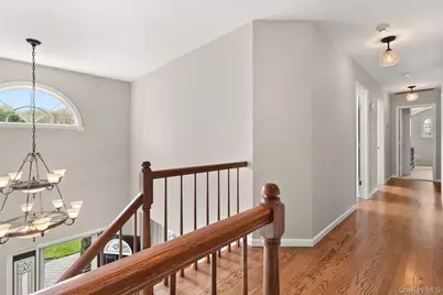 251 Oakwood Road, Oakdale, NY 11769 - Photo 18