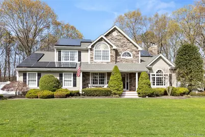 251 Oakwood Road, Oakdale, NY 11769 - Photo 2