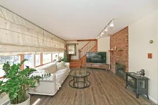 7 Low Ln, Levittown, NY 11756 - Photo 6