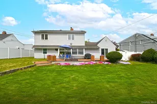 7 Low Ln, Levittown, NY 11756 - Photo 24