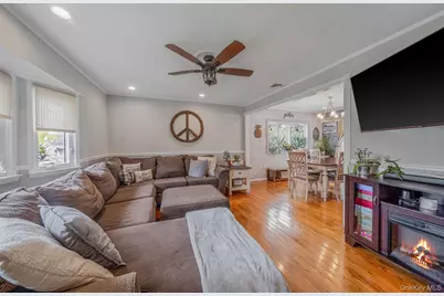 6 Warbler Lane, Commack, NY 11725 - Photo 8