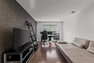 10 Kensington Cir, Manhasset, NY 11030 - Photo 22