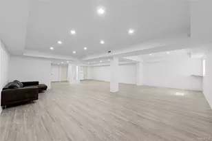 10 Kensington Cir, Manhasset, NY 11030 - Photo 26